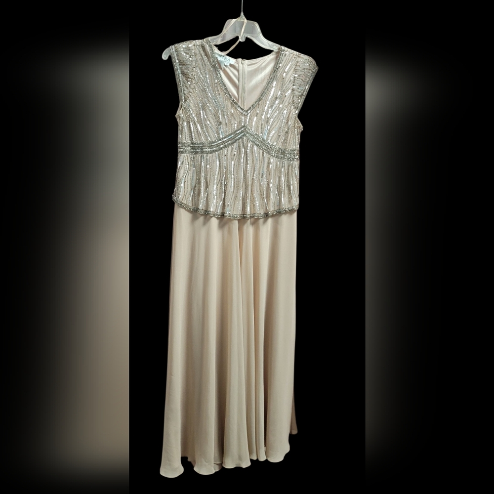 J Kara Blush Pink V-Neck Beaded Sleeveless Gown